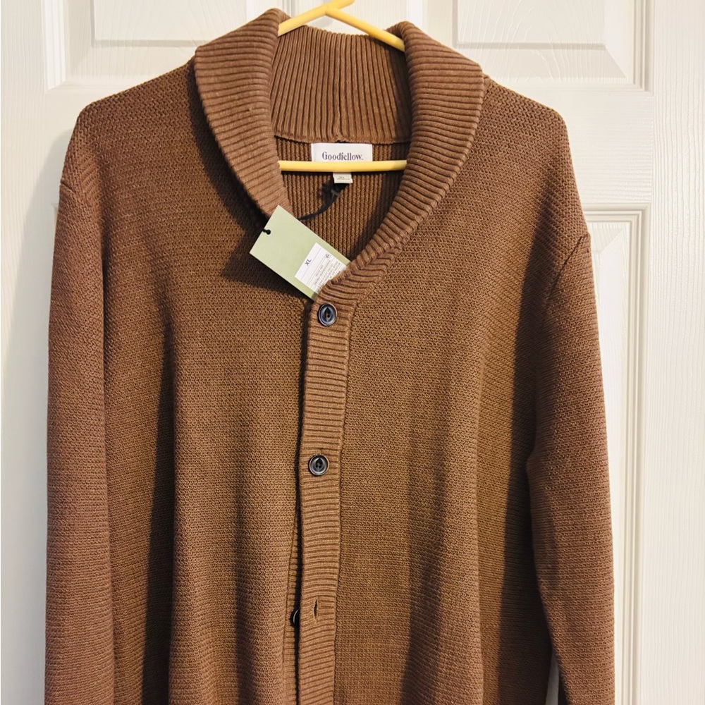 Brown sweater light and easy NWT